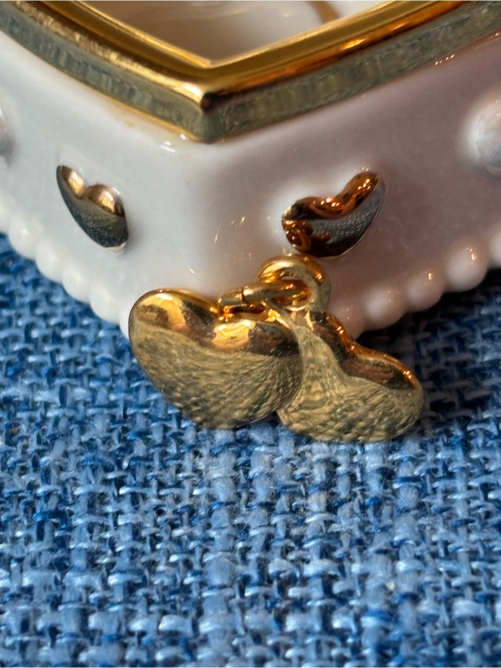 LENOX LOVING HEARTS TREASURE BOX  with Charm hinged jewelry box Valentines Day - Picture 4 of 8